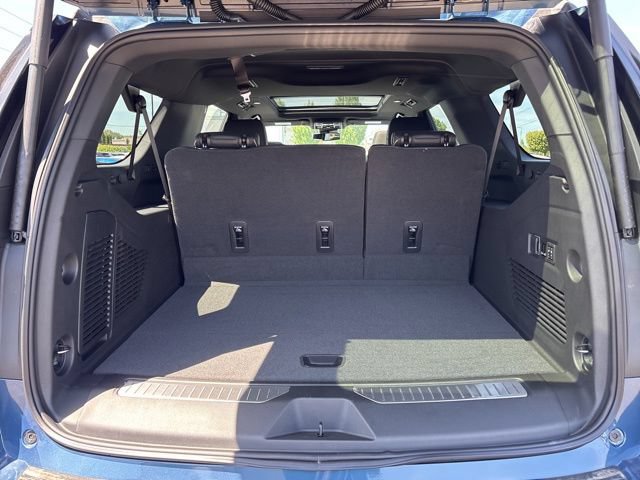 New 2026 Chevrolet Suburban Premier w/ Sun And Tow Package AWD/4WD image 36