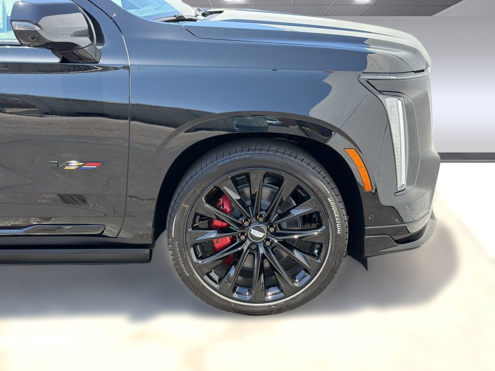 New 2026 Cadillac Escalade V w/ LPO, ONYX Package AWD/4WD image 12