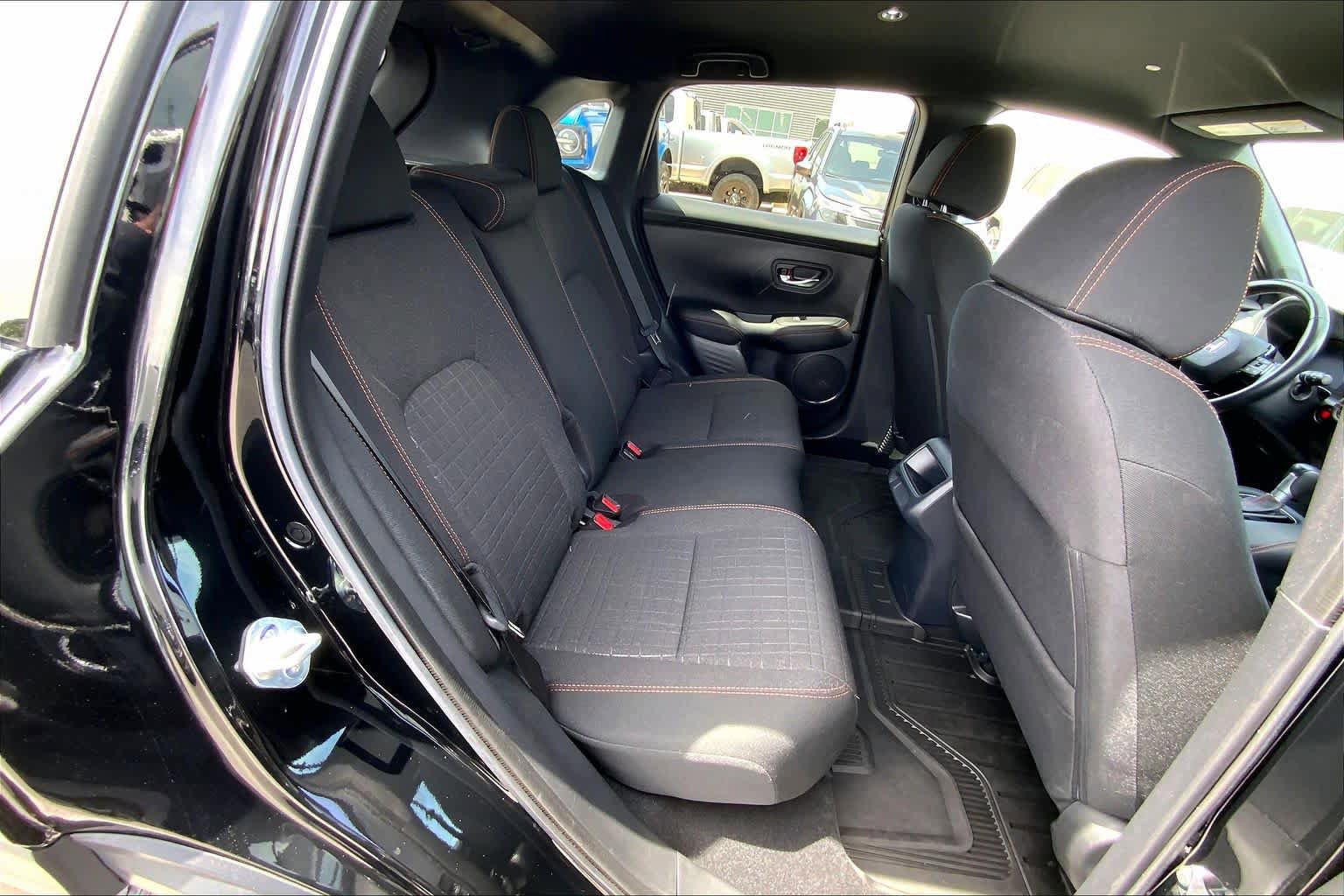 Used 2025 Honda HR-V Sport image 19