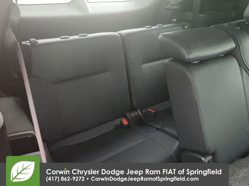 Used 2025 Mitsubishi Outlander SE FWD image 30