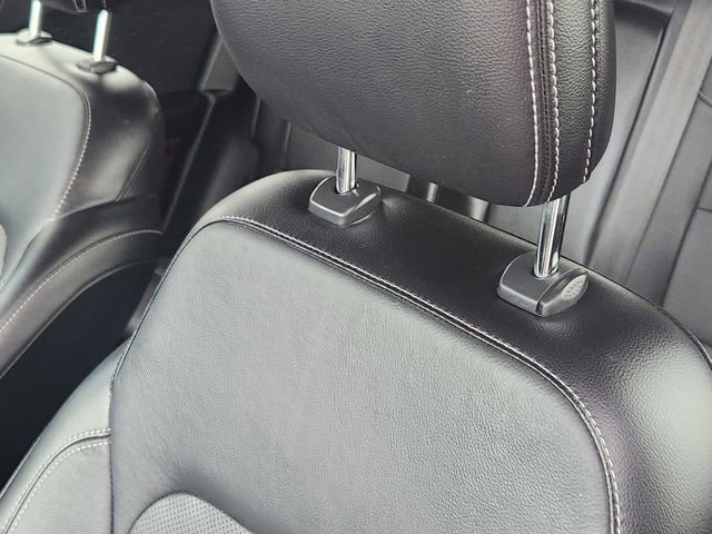 Used 2020 Ford Escape Titanium w/ Titanium Premium Package 2.0 FWD image 15