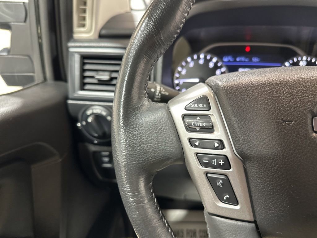 Used 2024 Nissan Titan SV w/ SV Convenience Package image 28