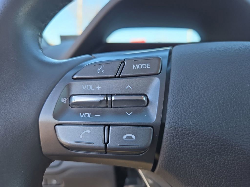 Used 2022 Hyundai Ioniq SE image 29