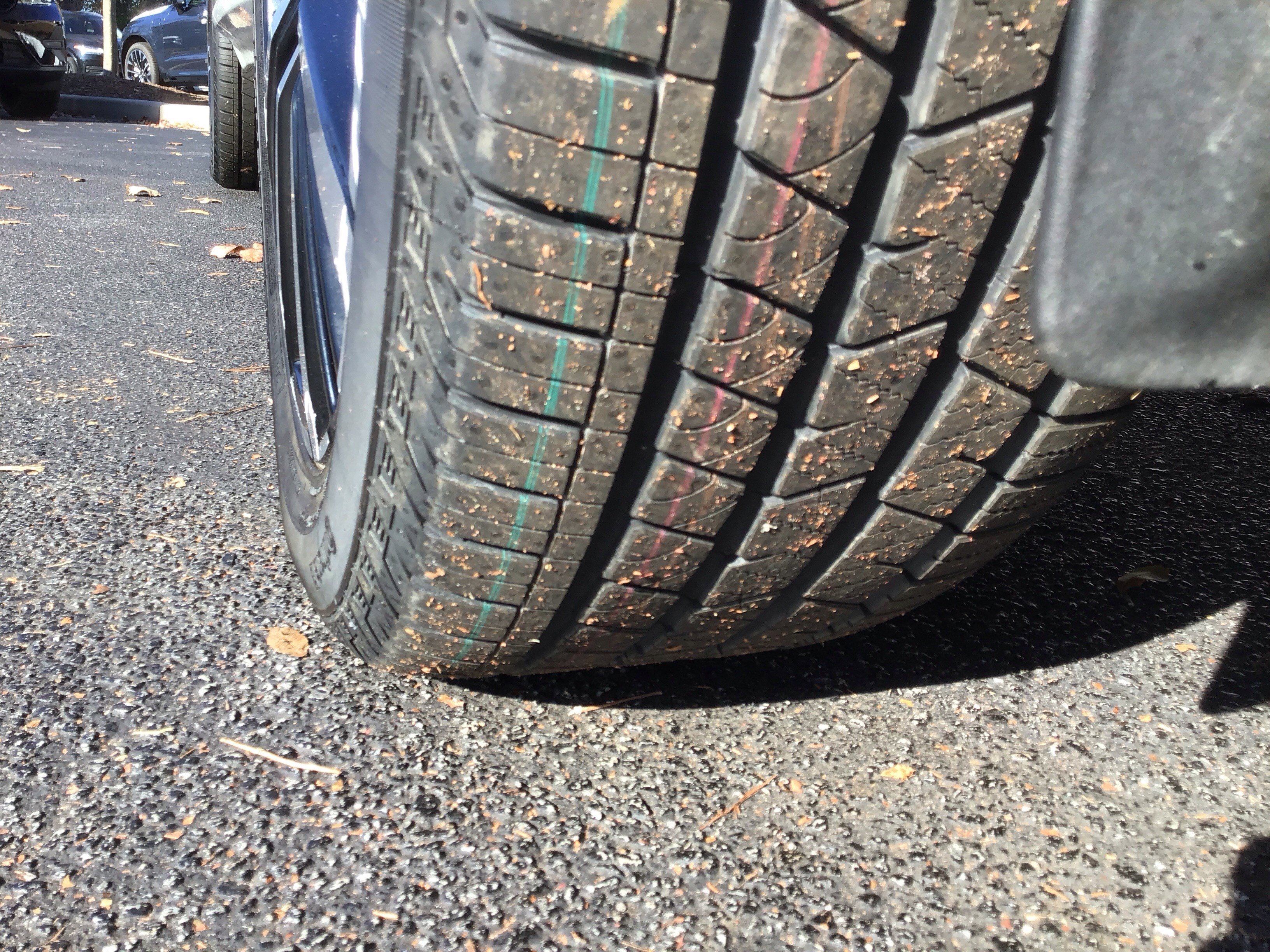 Certified 2025 Volvo XC60 B5 Plus image 12