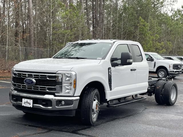 New 2026 Ford F350 XL w/ XL Chrome Package RWD image 49