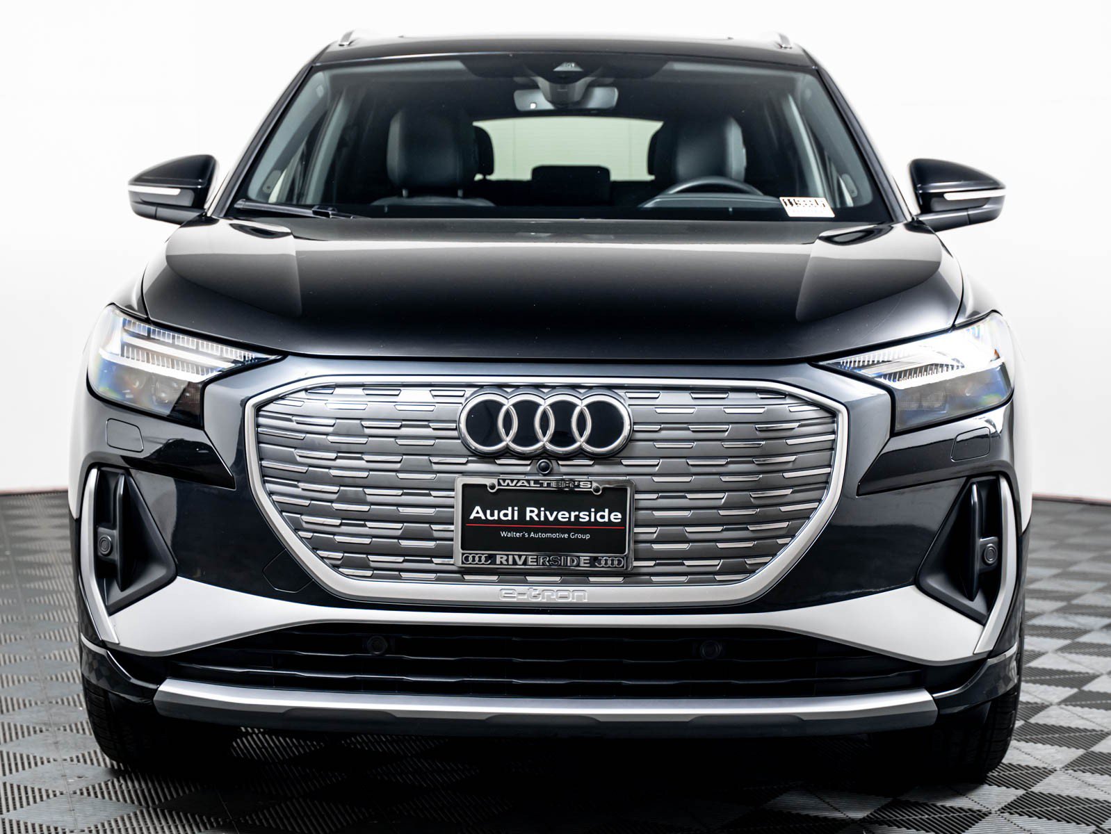 Used 2023 Audi Q4 e-tron Prestige AWD/4WD image 9