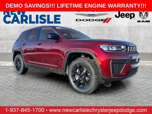 New 2026 Jeep Grand Cherokee Altitude AWD/4WD image 1