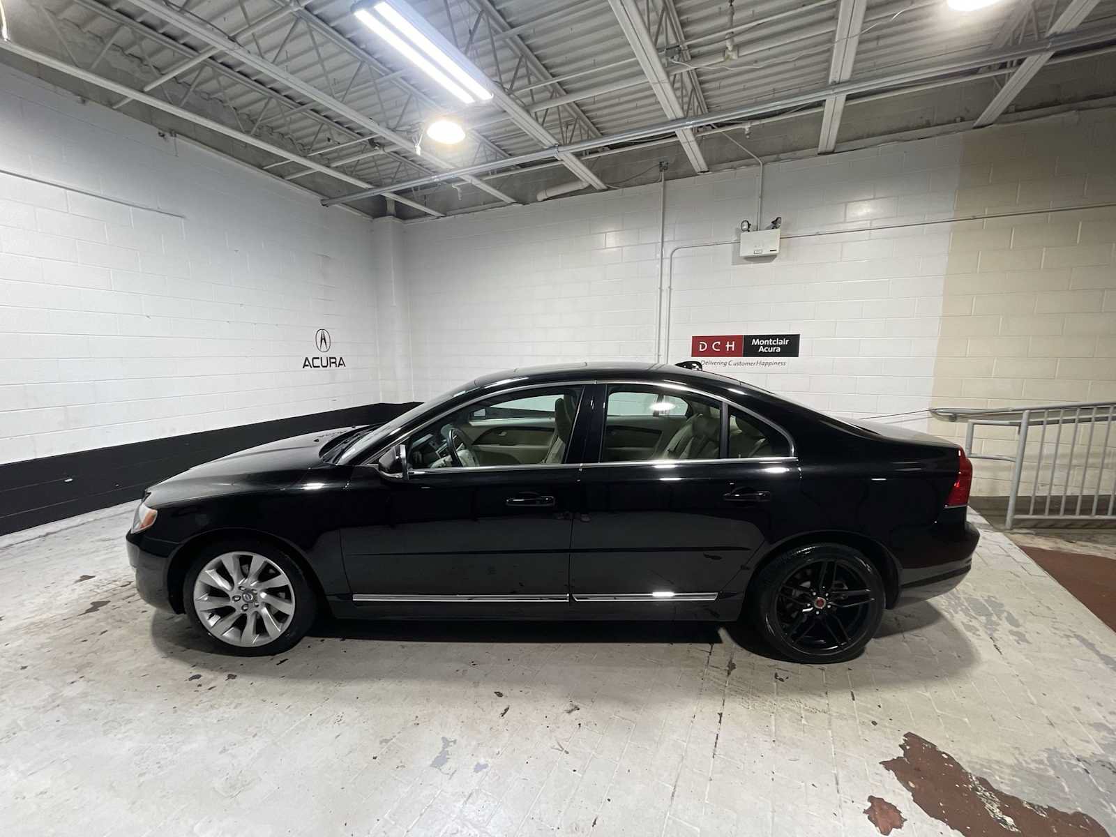 Used 2016 Volvo S80 T5 w/ Convenience Package FWD image 3
