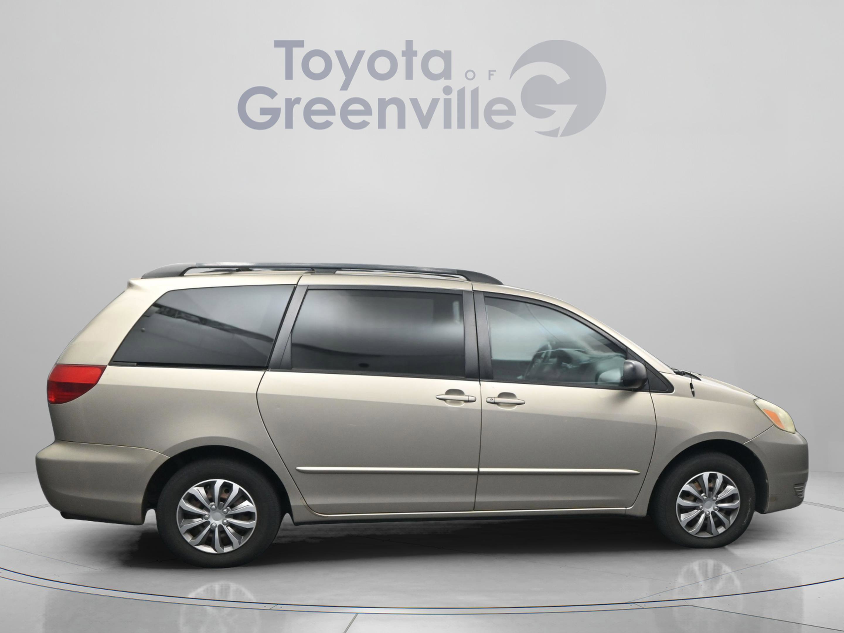 Used 2004 Toyota Sienna CE image 16