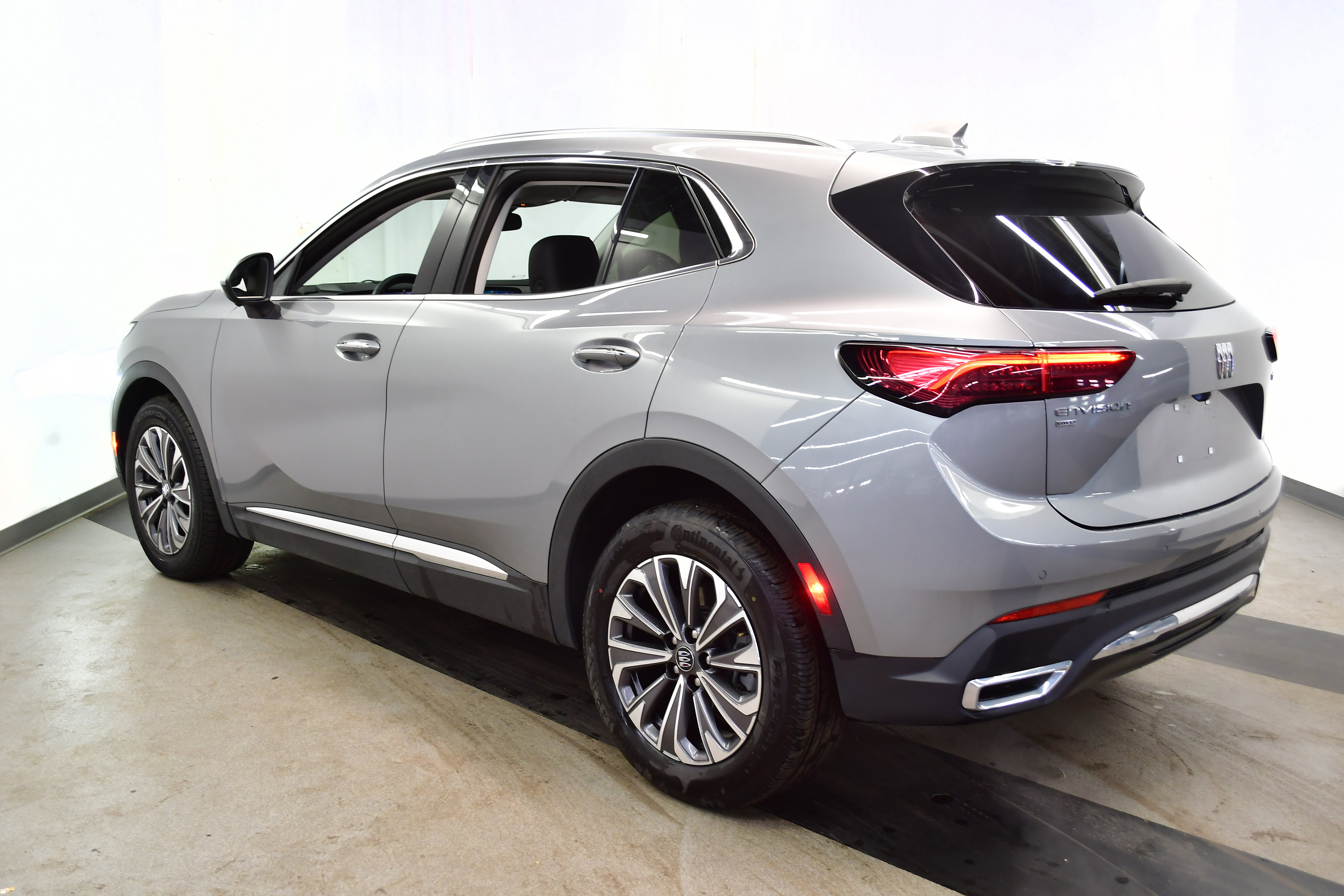 Used 2025 Buick Envision Preferred image 5