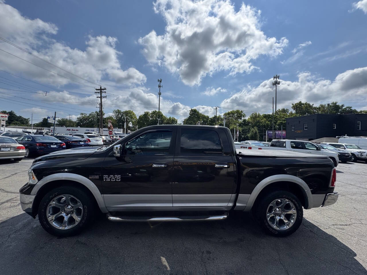 Used 2014 RAM 1500 Laramie w/ Convenience Group image 5