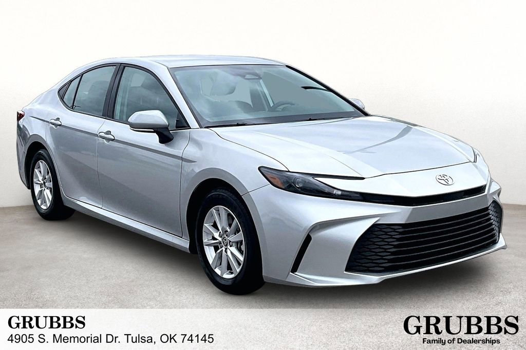 Used 2025 Toyota Camry LE FWD video 1