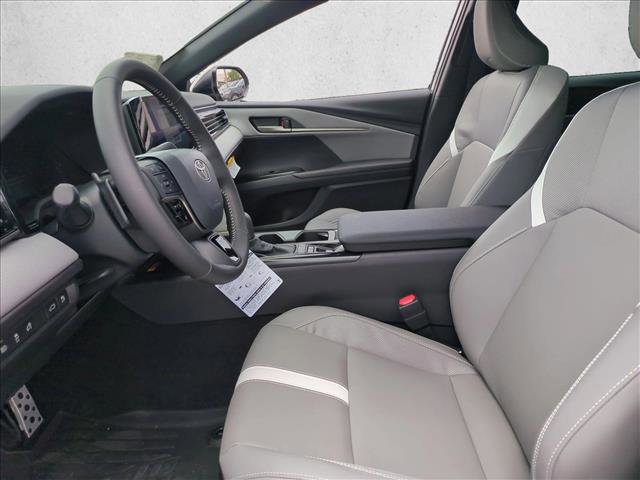 New 2026 Toyota Camry SE FWD image 4