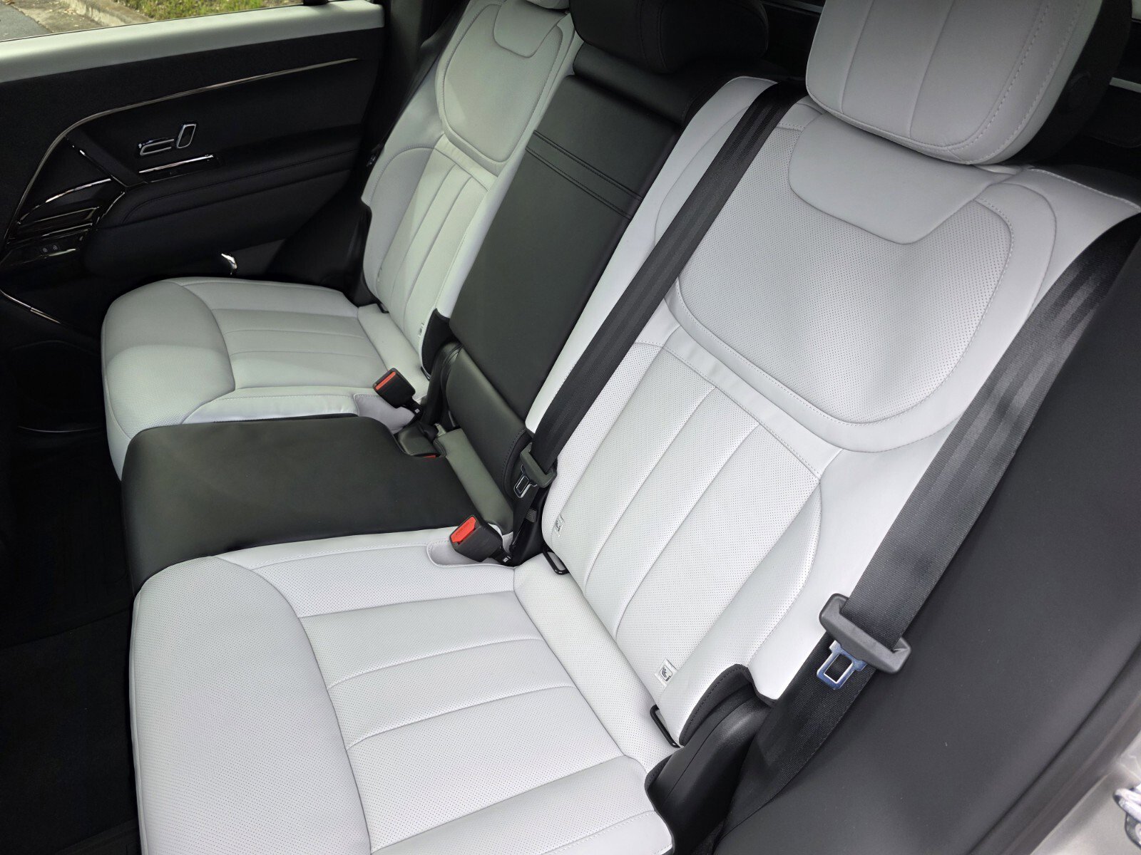 New 2026 Land Rover Range Rover Sport Dynamic SE image 11