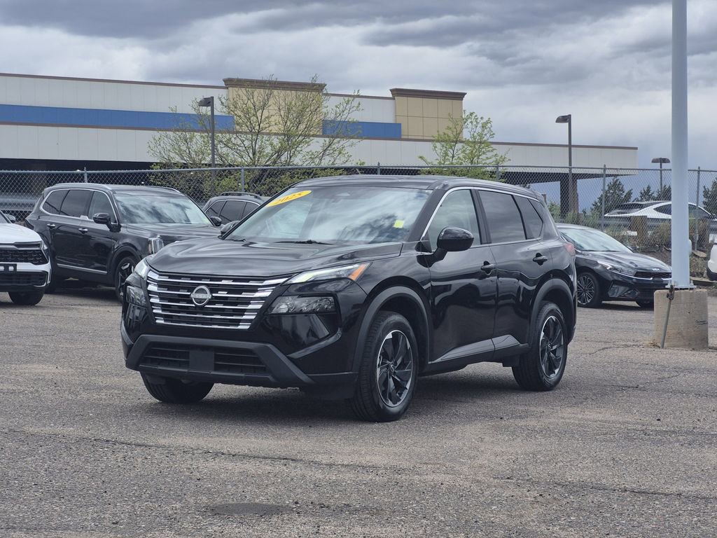 Used 2025 Nissan Rogue SV AWD/4WD image 4