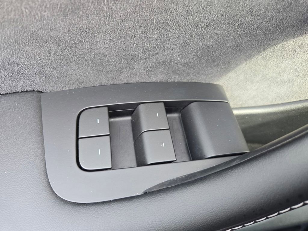Used 2023 Tesla Model Y Long Range image 26