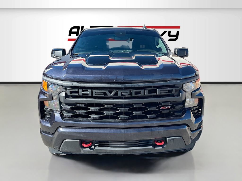 Used 2023 Chevrolet Silverado 1500 Custom Trail Boss w/ LPO, Dark Essentials Package image 2