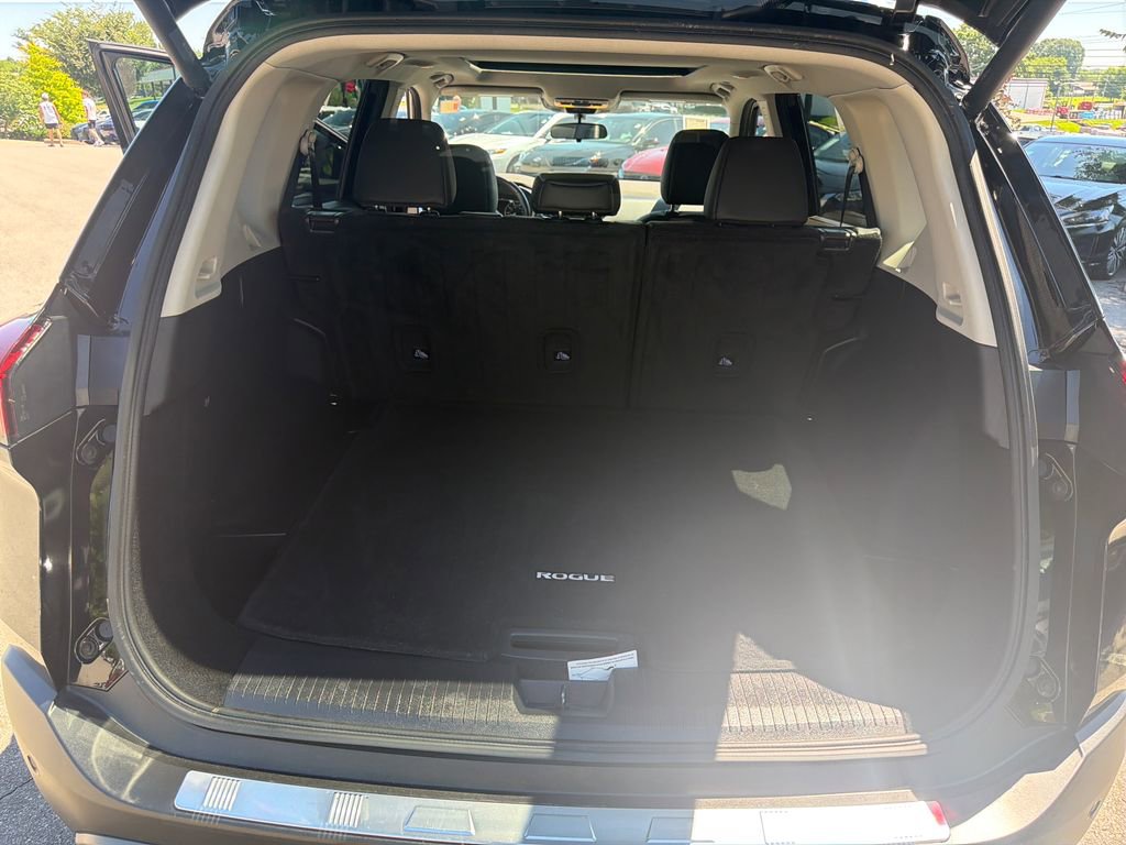 Used 2023 Nissan Rogue SV w/ SV Premium B Package AWD/4WD image 24