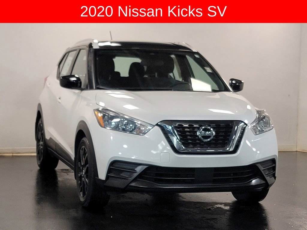 Used 2020 Nissan Kicks SV image 2