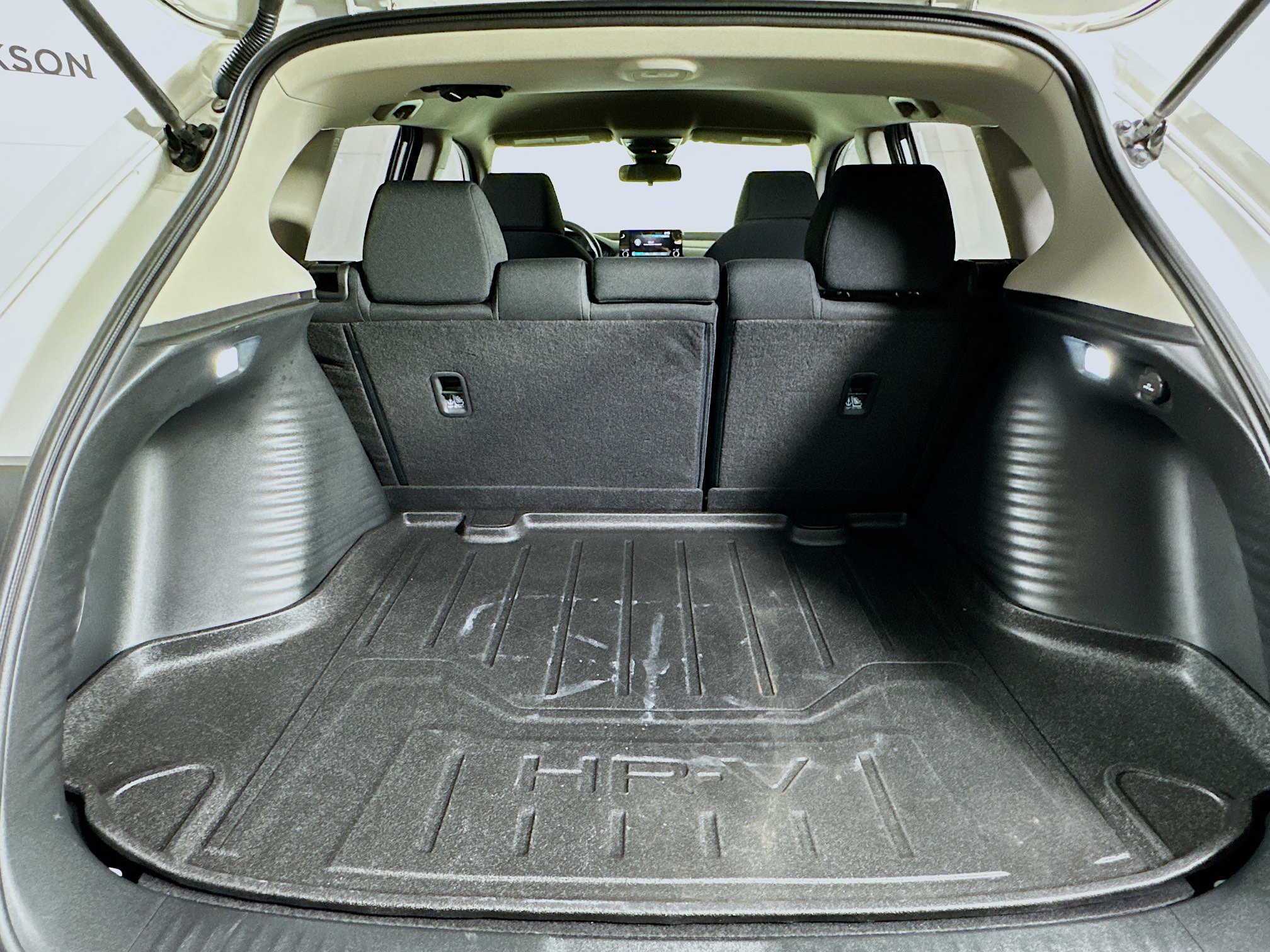 Used 2023 Honda HR-V LX image 31