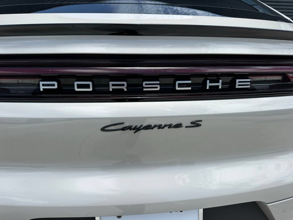 Certified 2026 Porsche Cayenne S AWD/4WD image 14