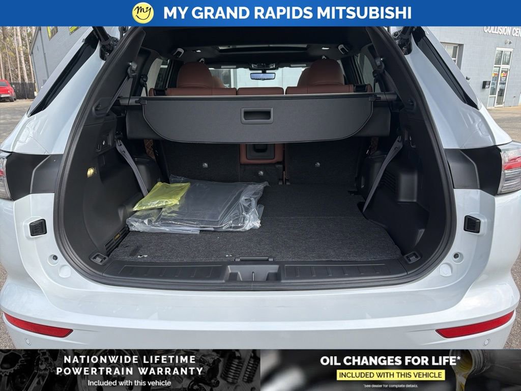 New 2026 Mitsubishi Outlander SEL image 27