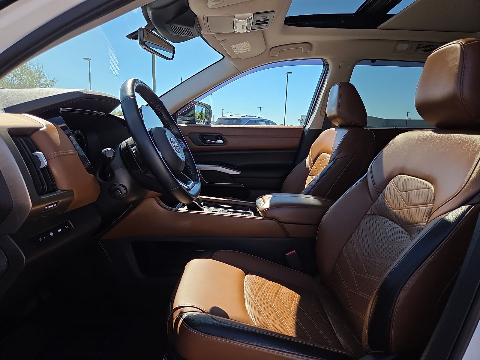 Used 2024 Nissan Pathfinder Platinum w/ Cargo Package FWD image 17