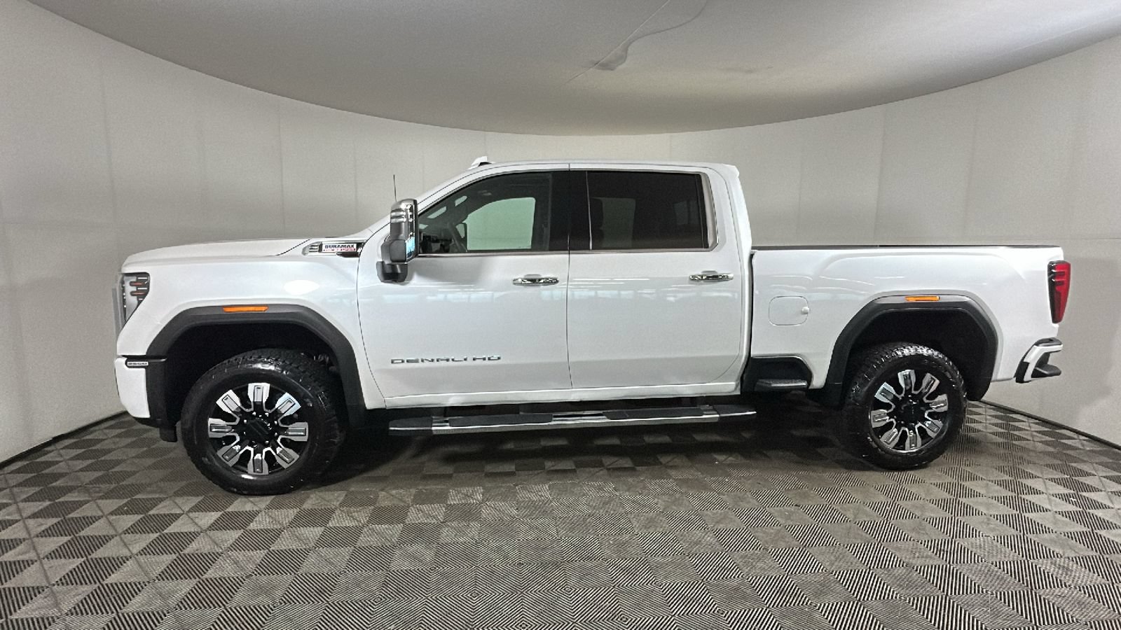 Used 2024 GMC Sierra 2500 Denali w/ Denali Reserve Package AWD/4WD image 7