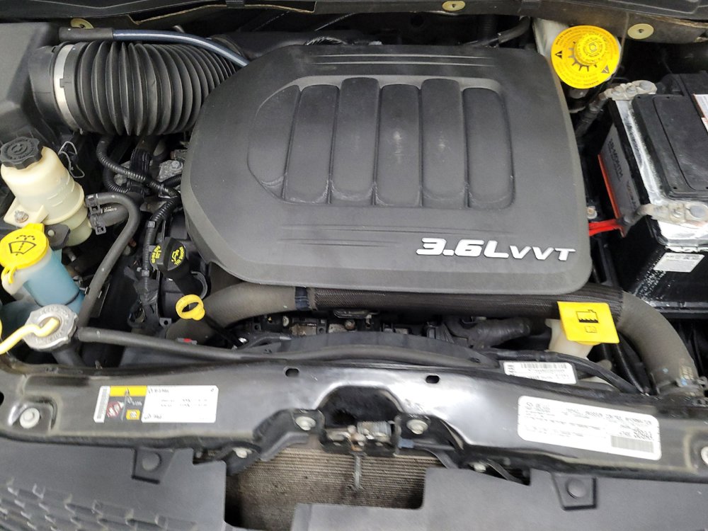 Used 2016 Dodge Grand Caravan SXT FWD image 30