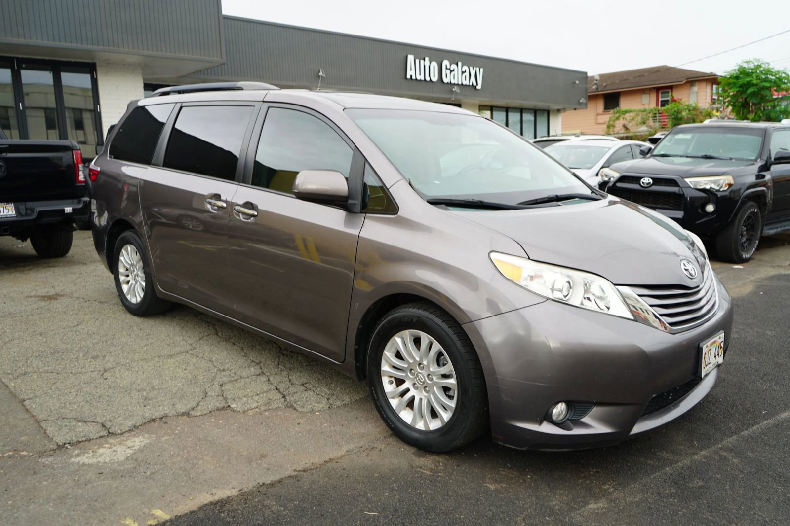Used 2015 Toyota Sienna FWD image 4