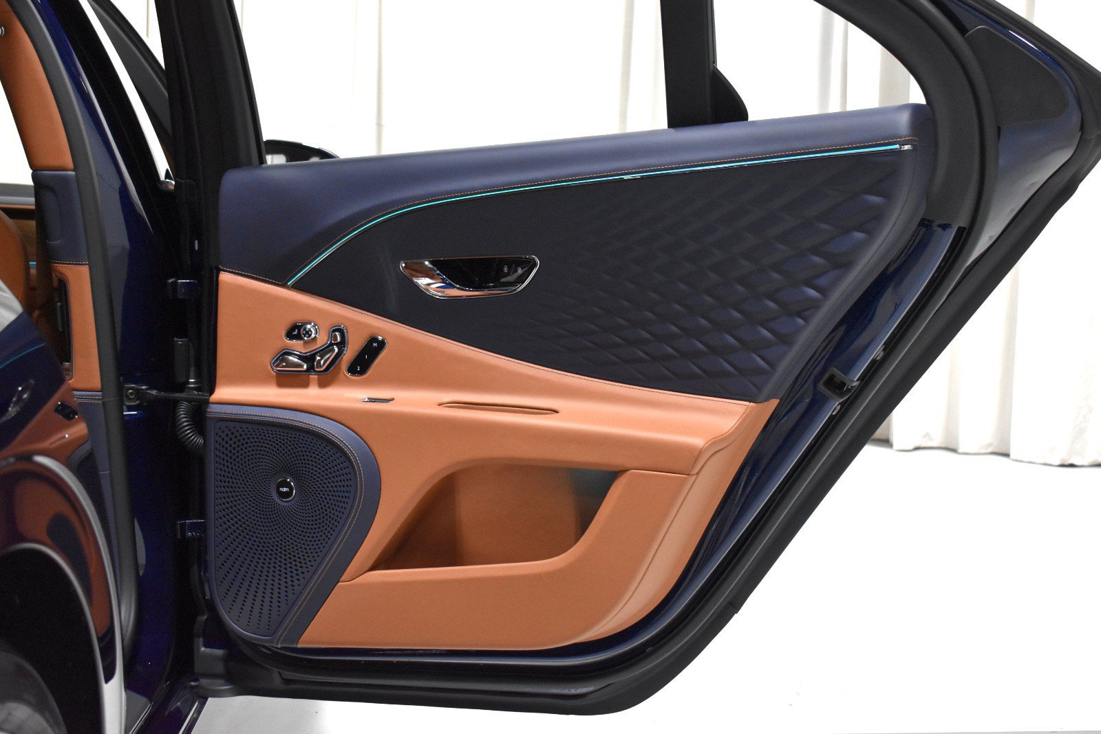 New 2027 Bentley Flying Spur AWD/4WD image 41
