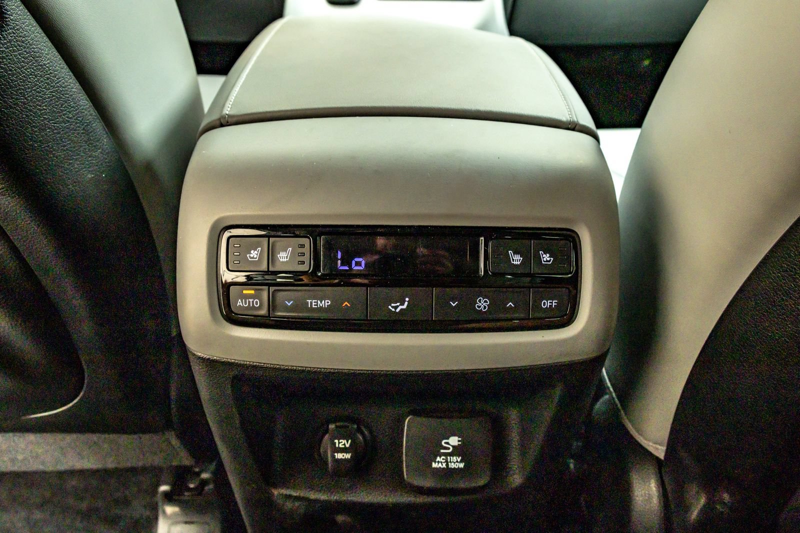 Used 2024 Hyundai Palisade SEL AWD/4WD image 14