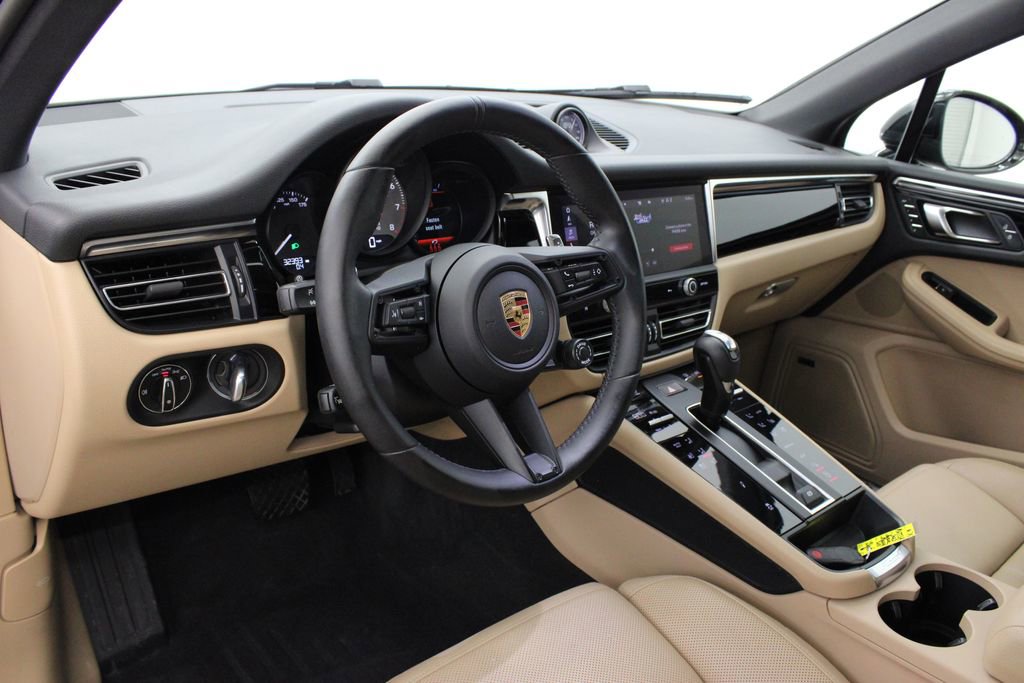 Used 2023 Porsche Macan S image 4
