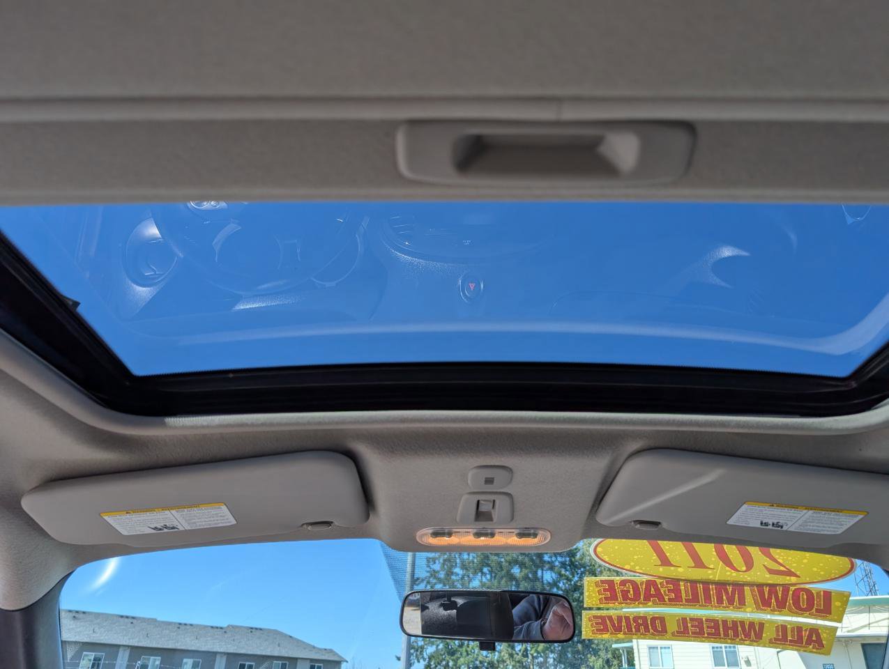 Used 2011 Nissan Juke SL w/ Sport Pkg image 5