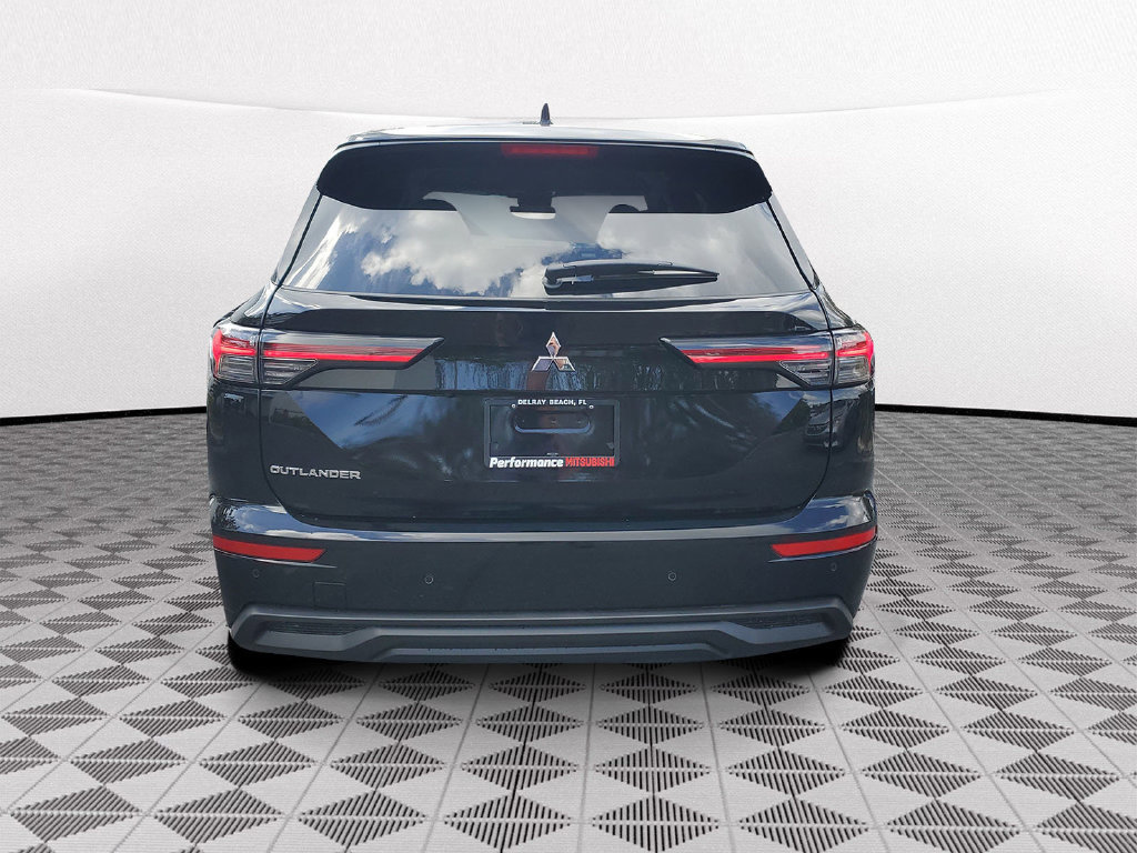 New 2026 Mitsubishi Outlander ES FWD image 5