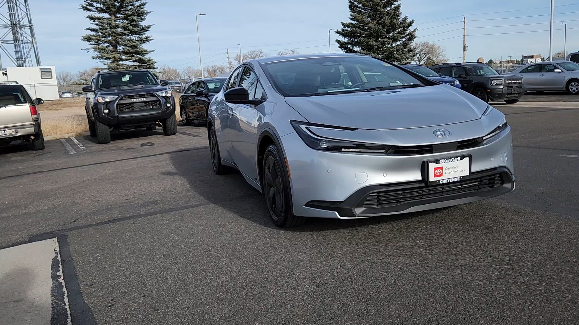 Used 2025 Toyota Prius LE image 4