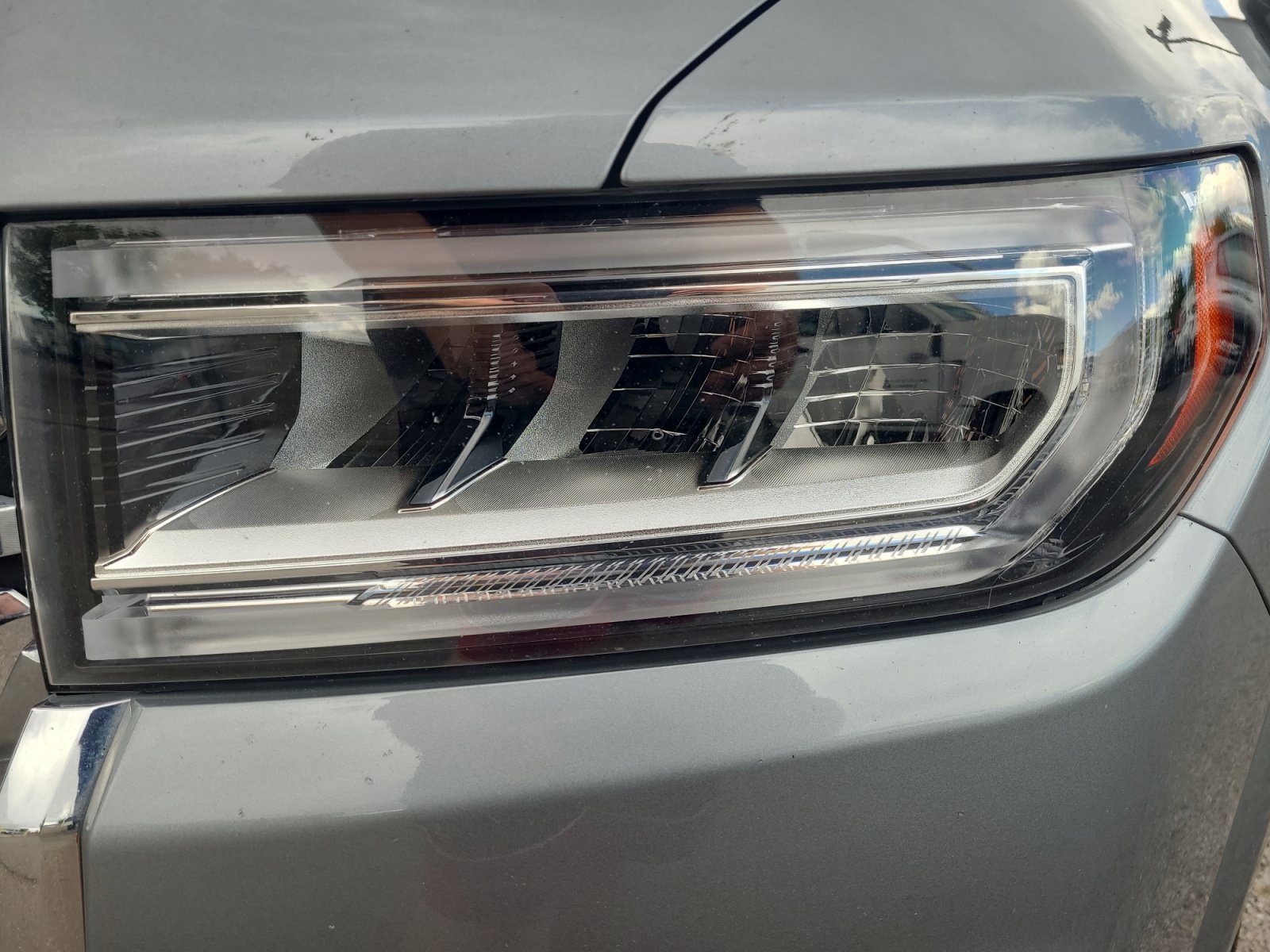 Used 2023 GMC Acadia Denali FWD image 9