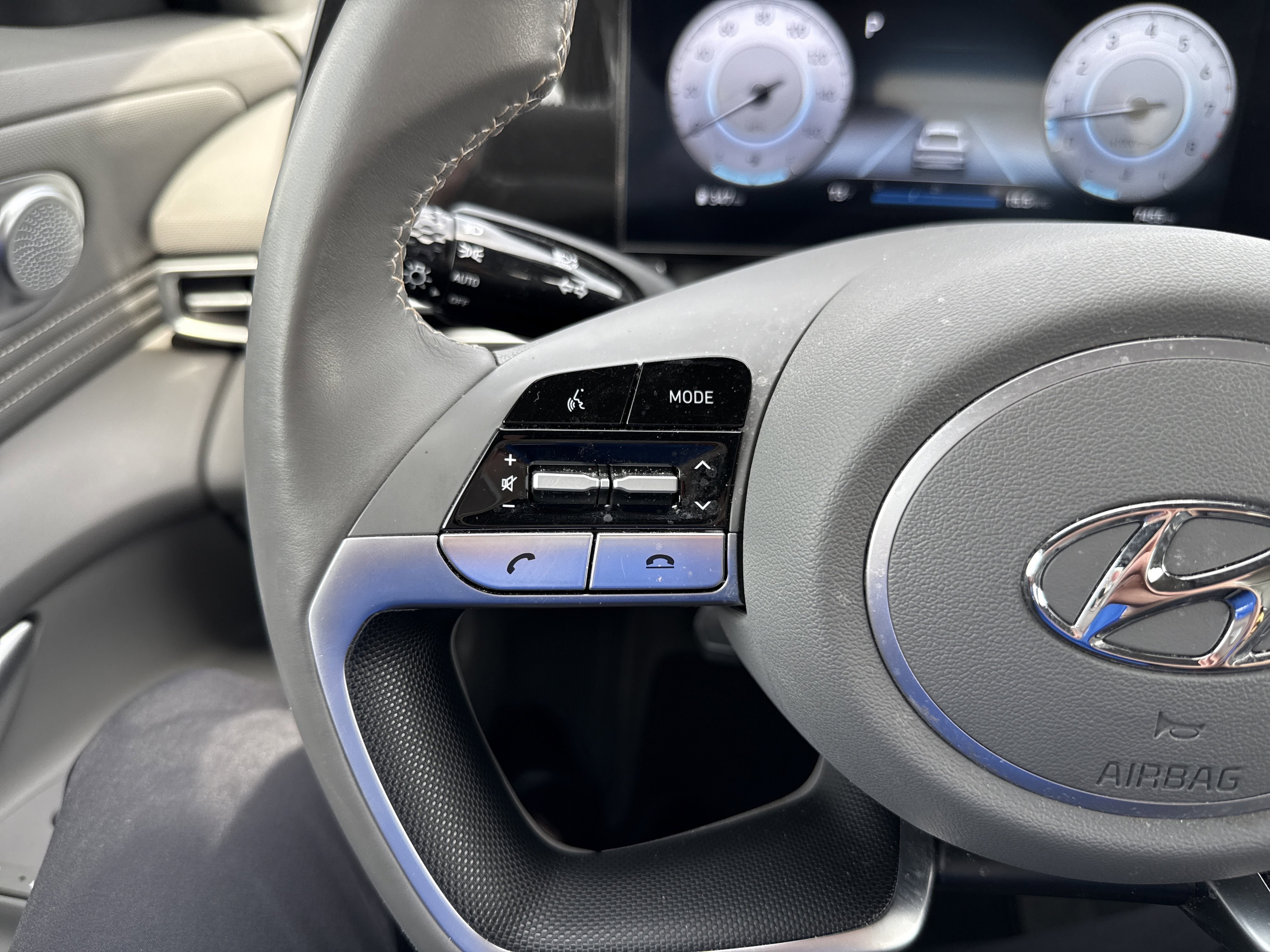 Used 2023 Hyundai Elantra SEL w/ Convenience Package image 18