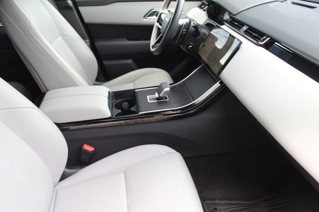 Used 2024 Land Rover Range Rover Velar Dynamic SE image 3