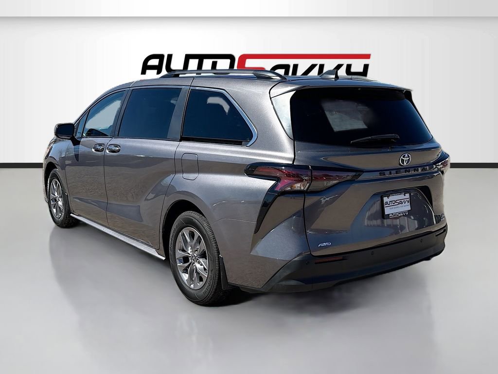 Used 2023 Toyota Sienna XLE w/ XLE Plus Package AWD/4WD image 5