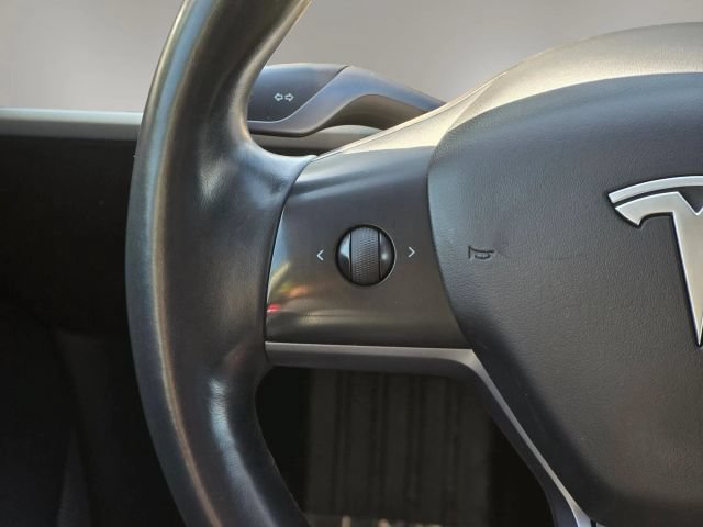 Used 2018 Tesla Model 3 Long Range RWD image 22