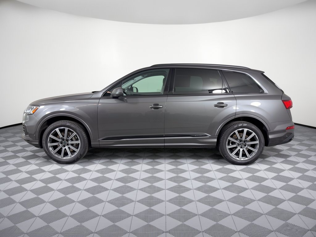 Used 2023 Audi Q7 2.0T Premium Plus w/ Premium Plus Package AWD/4WD image 2