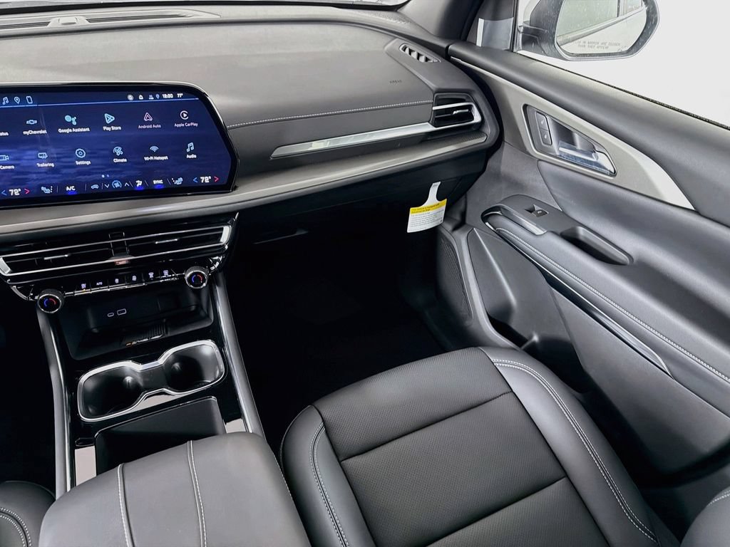 New 2026 Chevrolet Traverse LT w/ Driver Confidence Package AWD/4WD image 23