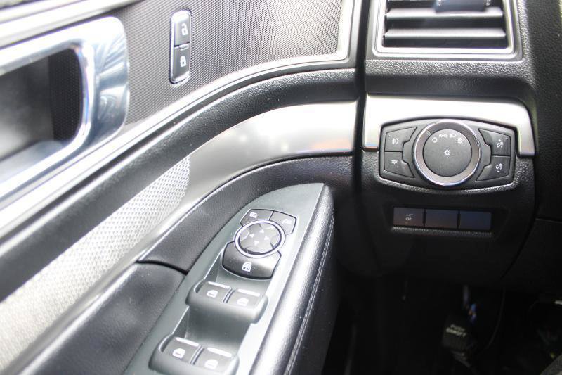 Used 2019 Ford Explorer XLT w/ Equipment Group 201A FWD image 21