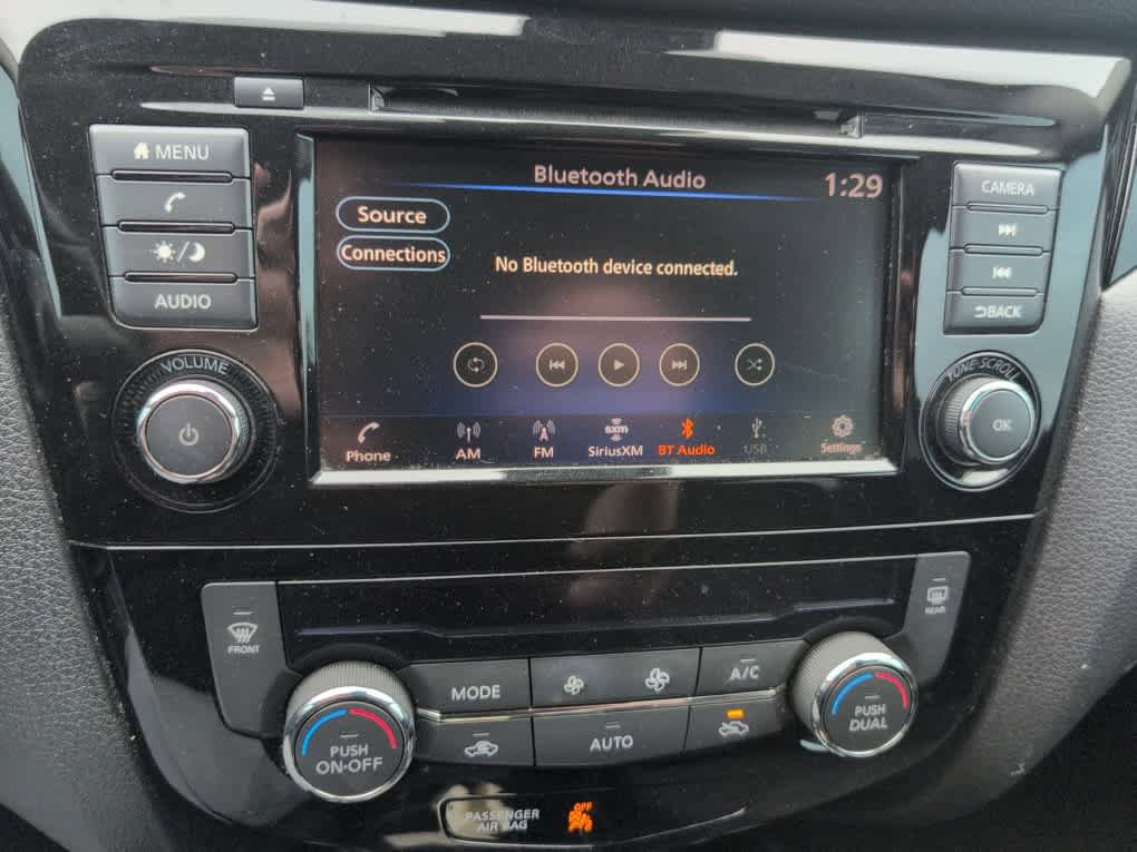 Used 2021 Nissan Rogue Sport SV FWD image 11