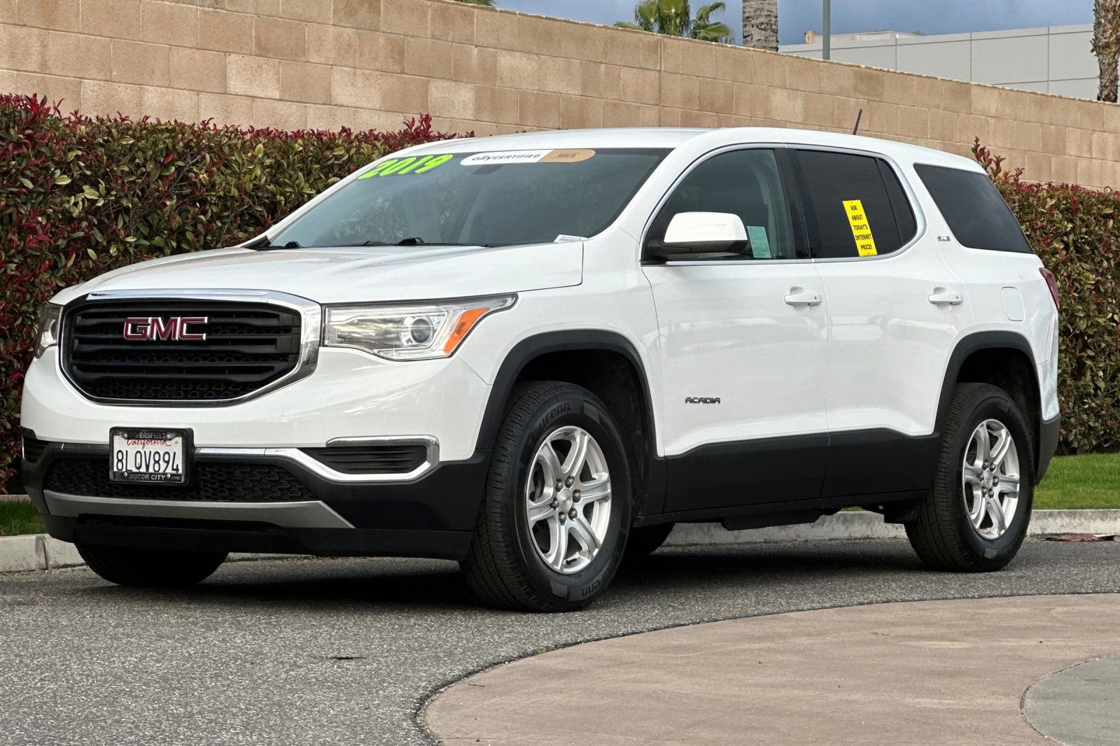 Used 2019 GMC Acadia SLE w/ LPO, Cargo Package image 8
