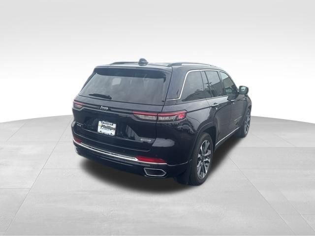Used 2023 Jeep Grand Cherokee Overland w/ MOPAR Finishing Package AWD/4WD image 4
