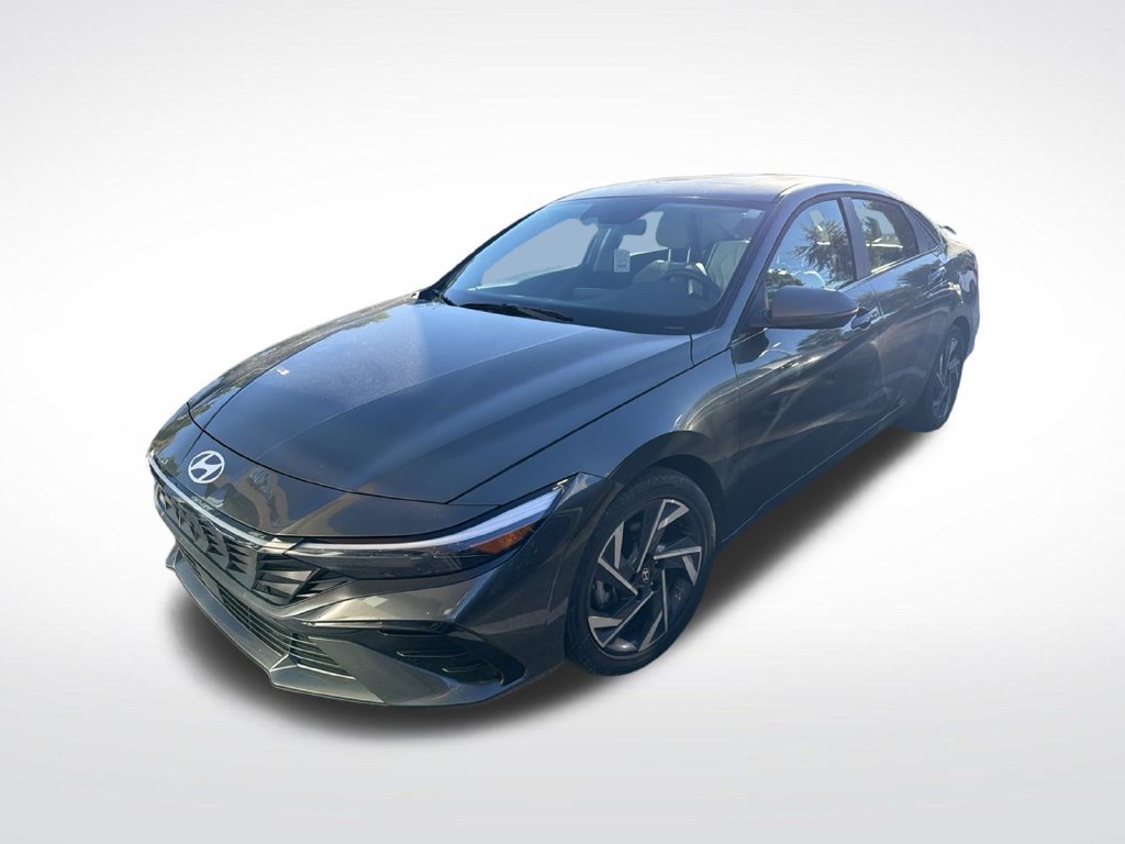 Used 2025 Hyundai Elantra Limited FWD image 3