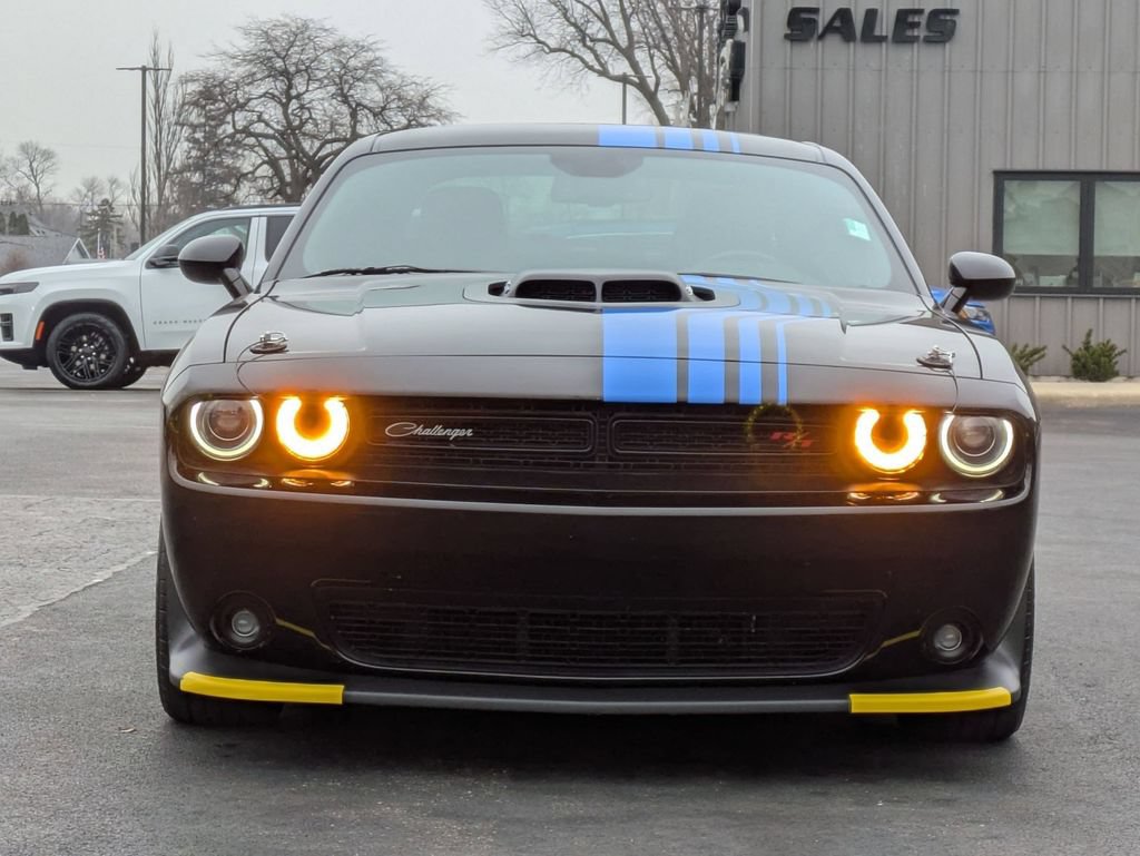 Used 2019 Dodge Challenger R/T Scat Pack w/ Shaker Package RWD image 3