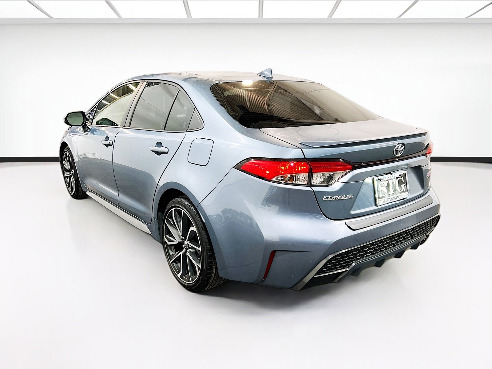 Used 2021 Toyota Corolla SE w/ Carpet Mat Package (TMS) image 6
